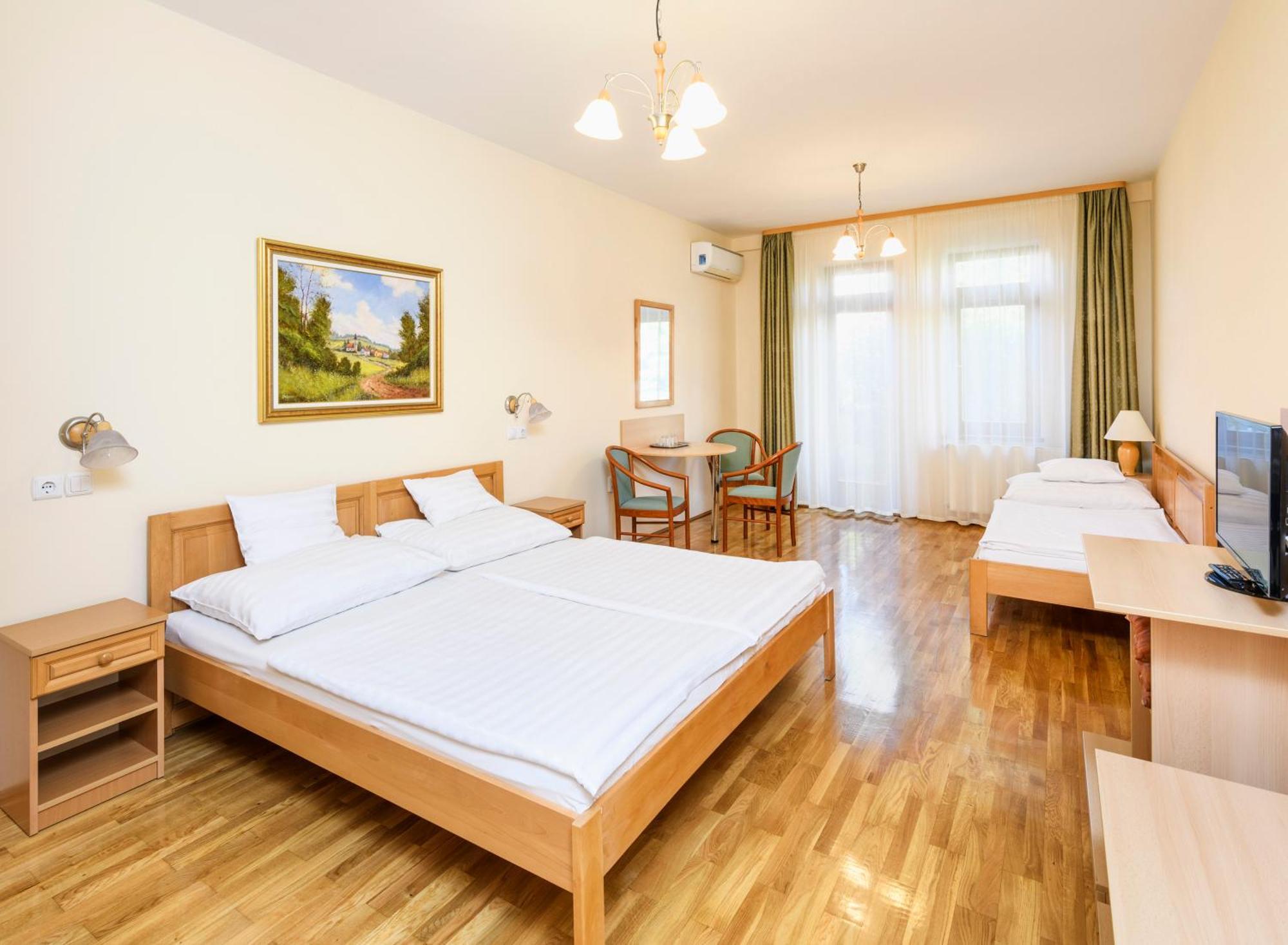 Ametiszt Hotel Harkány Extérieur photo