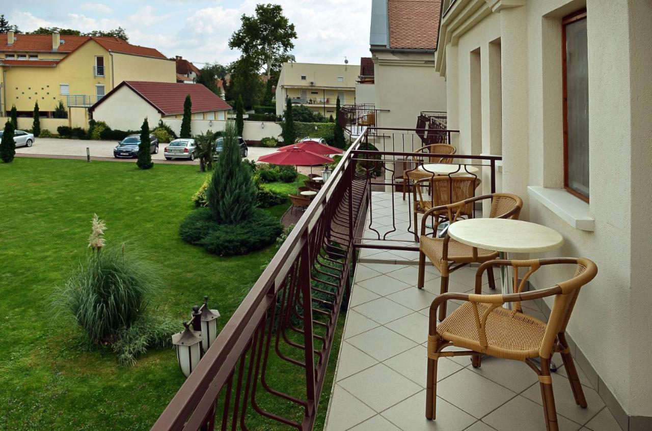 Ametiszt Hotel Harkány Extérieur photo